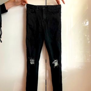 Black mid-rise skinny jeans
